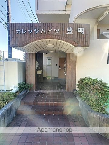 カレッジハイツ豊明の玄関写真