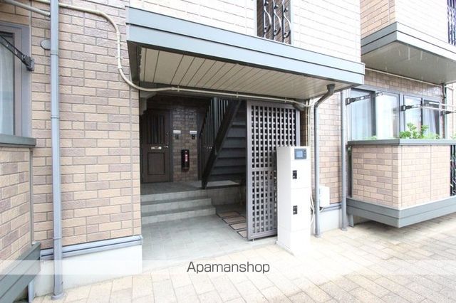 スクエア鞍月 Bの玄関写真