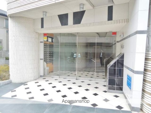 RIDGE江坂の玄関写真