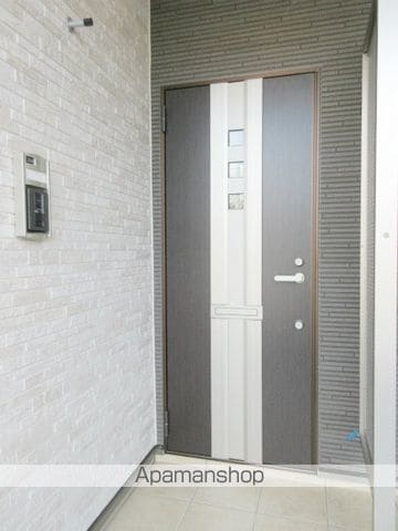 ルネルネッサンスIIの玄関写真