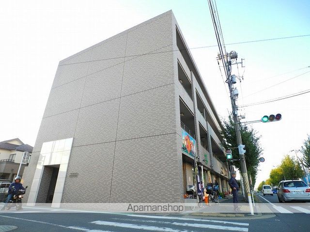 パインツリーコートの外観写真