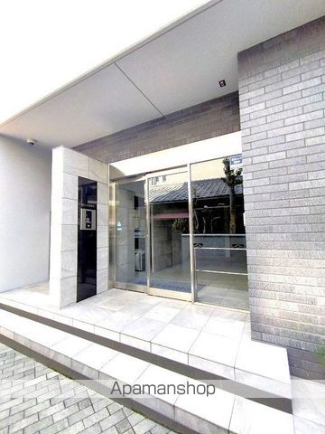 ストームの玄関写真