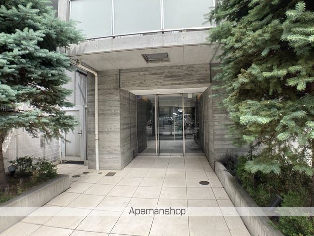 プライマル札幌北4条の玄関写真