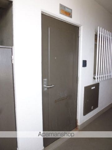 アドラブール文京町の玄関写真