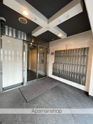 ル・リオン牛込柳町[1K/36.98m2]のロビー2