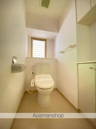 サーパスシティ栗林[2LDK/68.31m2]のトイレ