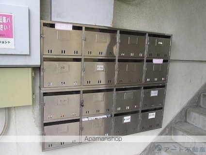 コーポヤマキ　Ｂ棟[1K/17.55m2]のエントランス