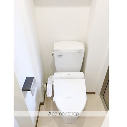 ＲＥＡＬＩＺＥ新宿[1K/25.61m2]のトイレ