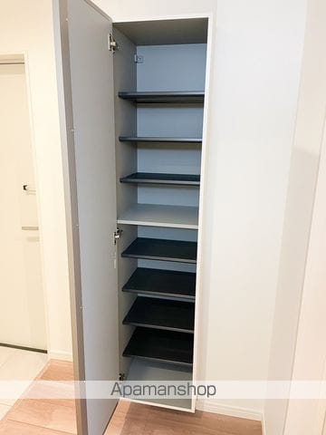 クレセント江坂の内装写真