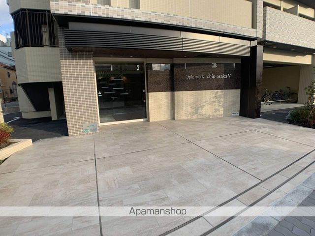 スプランディッド新大阪Vの玄関写真