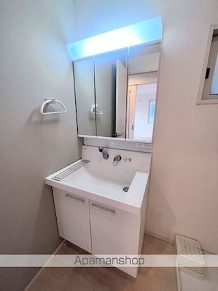岡山県岡山市北区伊福町３丁目[3LDK/80.2m2]の洗面所