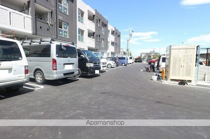 レオクラップ蔵上[2LDK/55.71m2]の駐車場