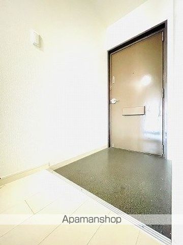 クローバーハイツ森小路2号棟の内装写真
