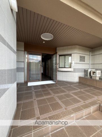 トーカンキャステール己斐本町の玄関写真