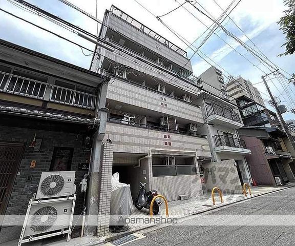 プレジール四条の外観写真
