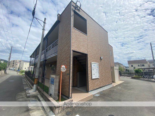 レオネクスト多田新田の玄関写真