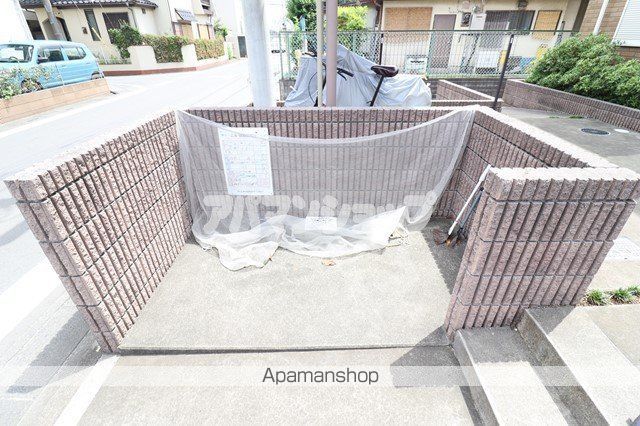 ルミエル Sの玄関写真