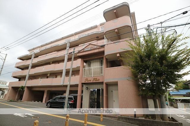 PURE FLATSの玄関写真