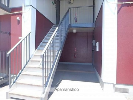 マーメイド　Ａ[2K/42.72m2]のエントランス