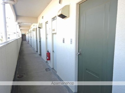 徳島県徳島市上吉野町１丁目[1K/20m2]のエントランス1