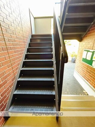 サーンク都[2LDK/53.46m2]の共用部1