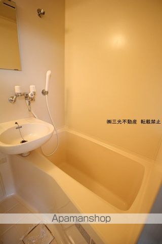 ヴィラ・ウエストの内装写真