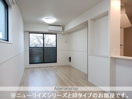 Ｋ，ａｕｔｕｍｎ　ｌｅａｖｅｓ[2LDK/59.55m2]のリビング・居間