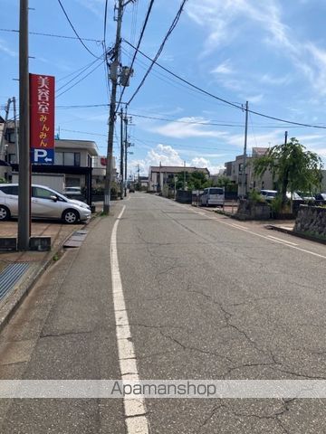 コマンドールの周辺写真