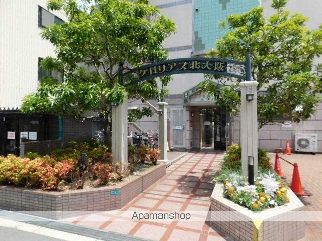グロリアス北大阪の玄関写真