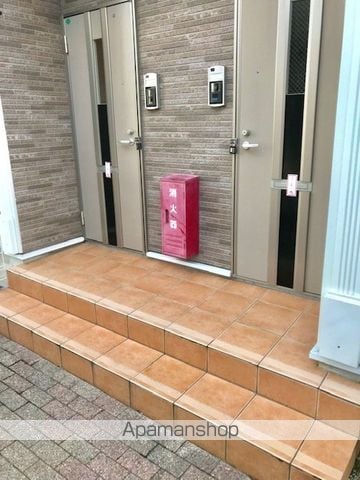 リバティ ウインドの玄関写真