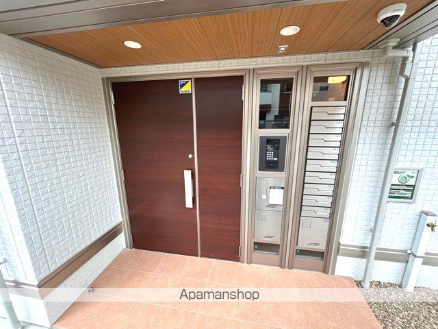 スプランデュール高井田の玄関写真
