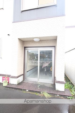 ア・ラ・モード参番館の玄関写真