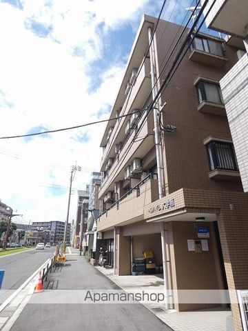 ベルハイム大学前の外観写真