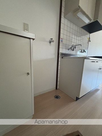 コーポ間の内装写真
