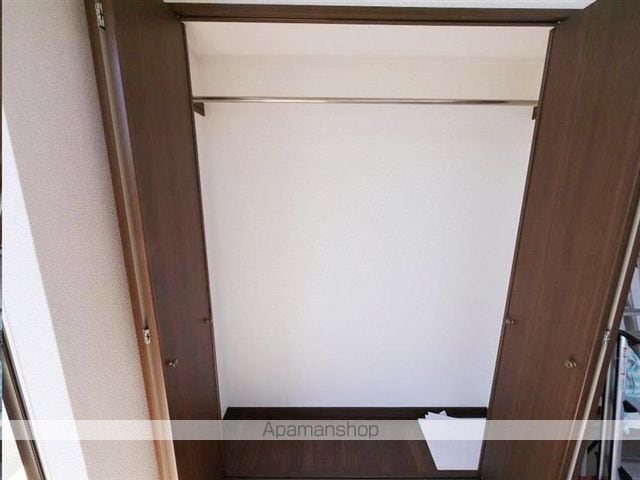 アーバン栗生の内装写真