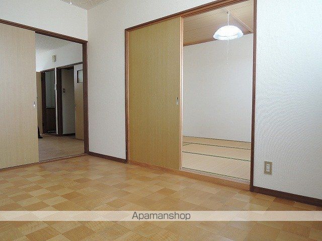 フラワーハイツの内装写真