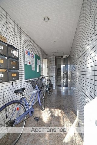 ル・シエール岡田の玄関写真