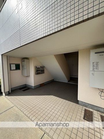 プチ・ボヌールの玄関写真