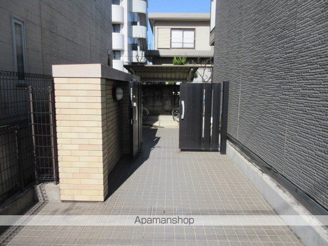 ROGIE HILLSの内装写真