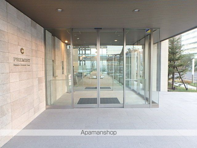 プレミスト札幌ターミナルタワーの玄関写真