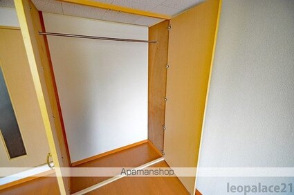 レオパレスこーぽ谷本[1K/23.18m2]の収納
