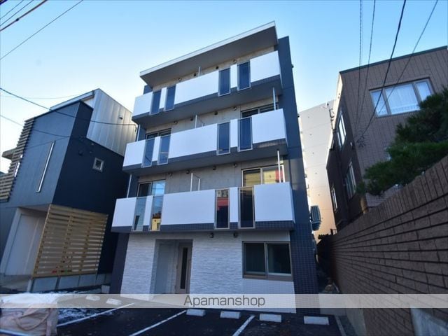 クレステージ西岡の外観写真