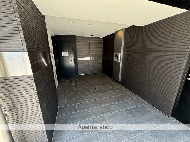 イルリッシュ西中島の玄関写真