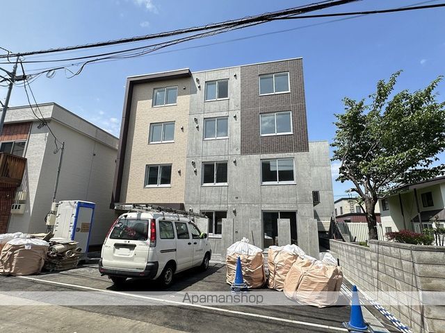 エアフォルク学園前
