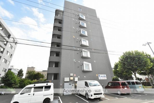 ミルフィオーレ学園前の外観写真