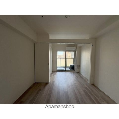 コンフォリア・リヴ淡路町一丁目の内装写真