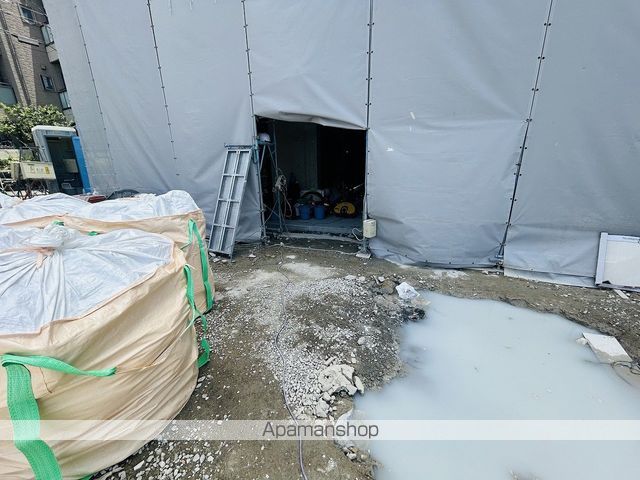 ラグゼシンオオサカ6の玄関写真