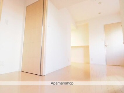 レジディア神田[1LDK/30.2m2]のリビング・居間1