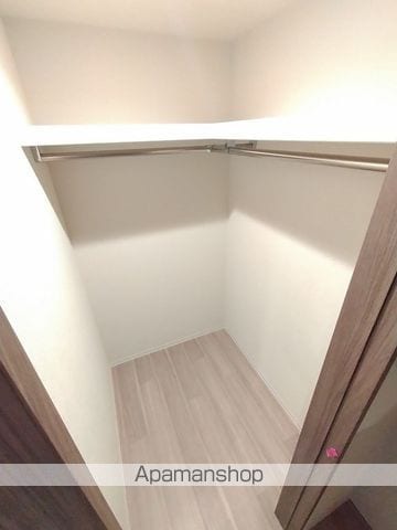 コンフォリア・リヴ京橋の内装写真