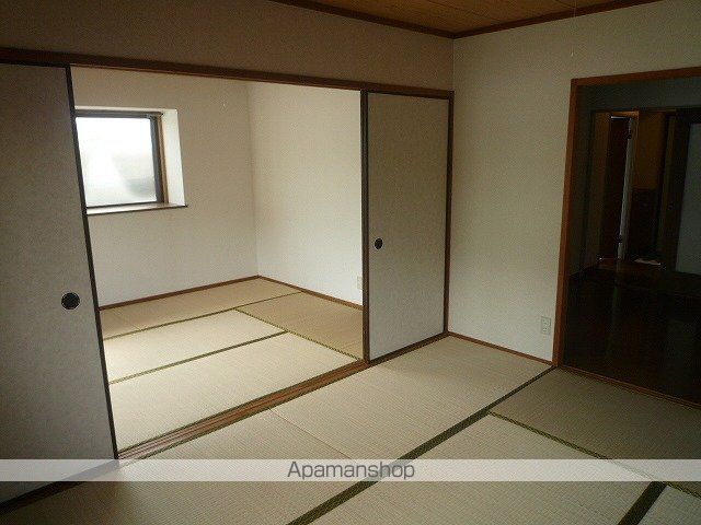 ファミーユ蘭の内装写真